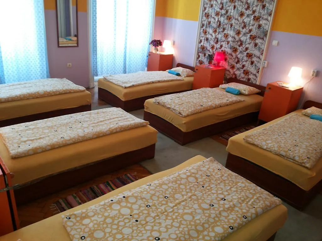 בודפשט White Rabbit Hostel הונגריה
